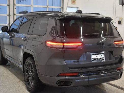 Used 2023 Jeep Grand Cherokee L Summit w/ High Altitude Package AWD/4WD image 10
