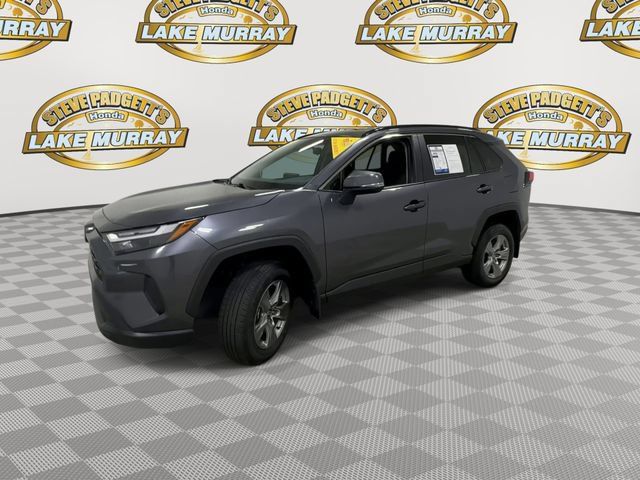 Used 2025 Toyota RAV4 XLE FWD image 8