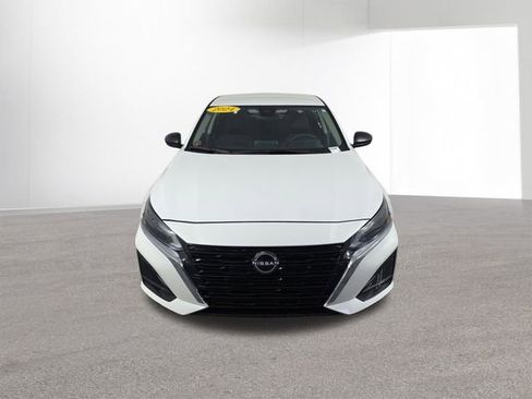 Used 2024 Nissan Altima 2.5 SV image 16