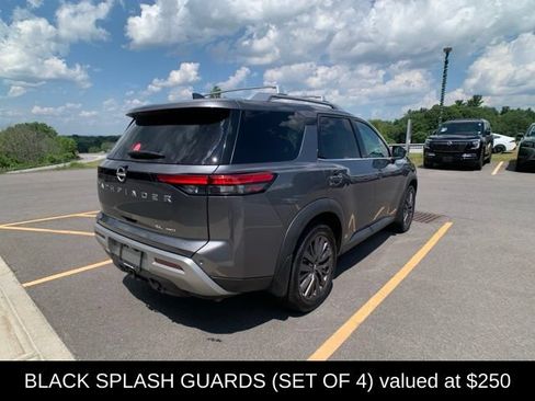 Used 2024 Nissan Pathfinder SL w/ SL Premium Package AWD/4WD image 6