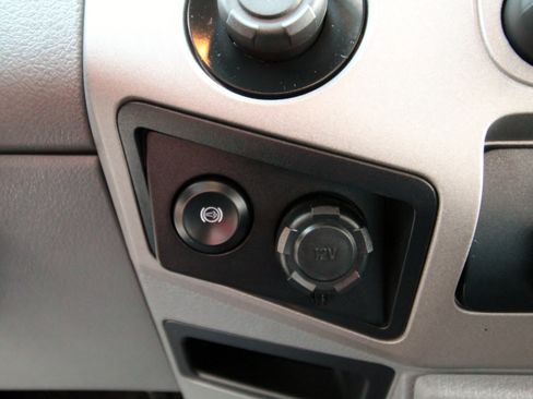 Used 2015 Ford F350 XLT w/ XLT Value Package image 35