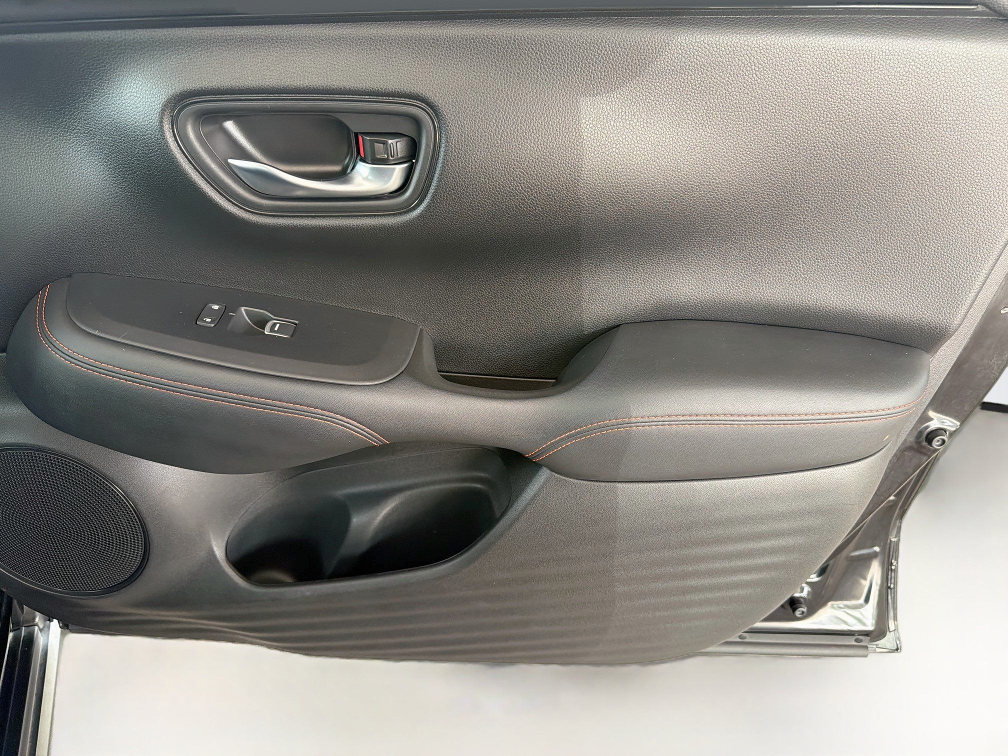 Used 2025 Honda HR-V Sport image 30