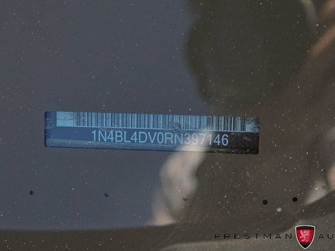 Used 2024 Nissan Altima 2.5 SV FWD image 33