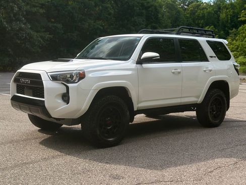 Used 2024 Toyota 4Runner TRD Pro AWD/4WD image 5
