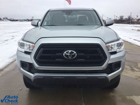 Used 2023 Toyota Tacoma SR image 9