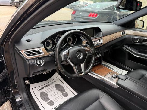 Used 2016 Mercedes-Benz E 350 4MATIC Sedan image 23