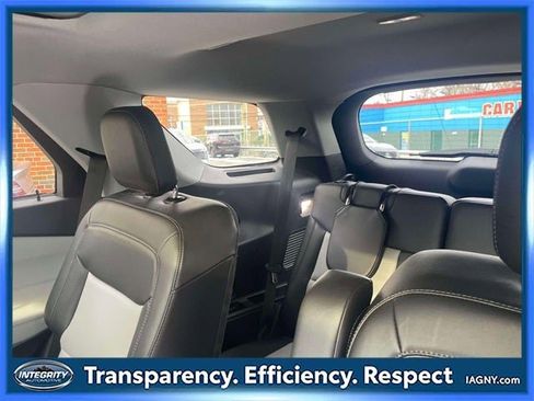 Used 2022 Ford Explorer XLT w/ Equipment Group 202A image 12