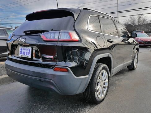 Used 2019 Jeep Cherokee Latitude w/ Cold Weather Group image 23