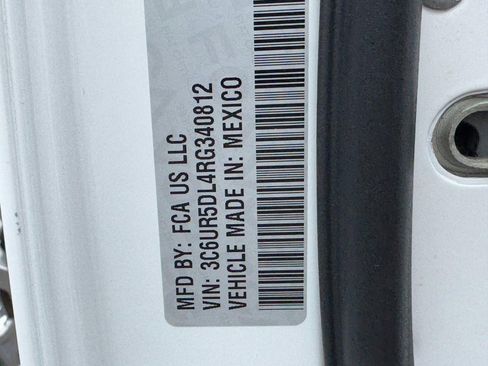 Used 2024 RAM 2500 Big Horn AWD/4WD image 25