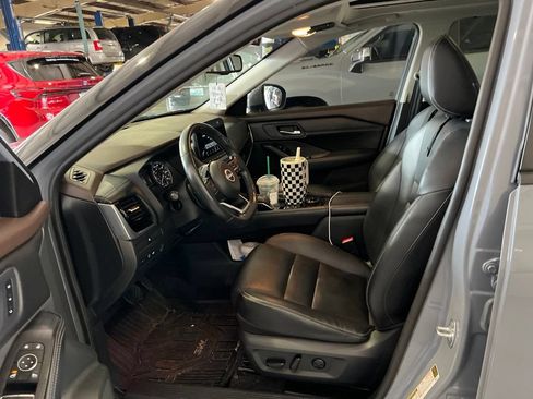 Used 2023 Nissan Rogue SL w/ SL Premium Package AWD/4WD image 5