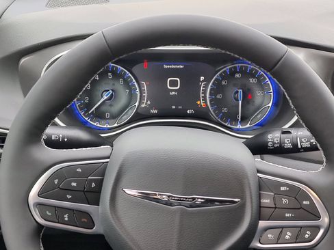 New 2026 Chrysler Voyager LX image 13