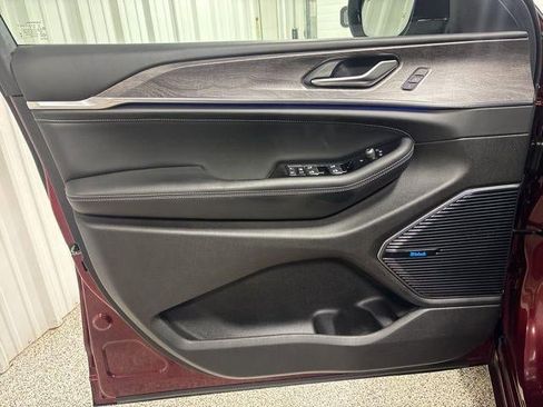 Used 2023 Jeep Grand Cherokee L Overland image 28