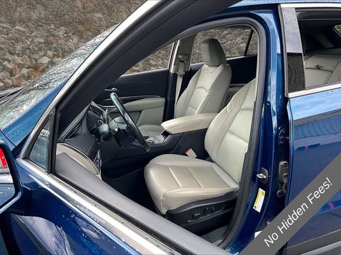 Used 2019 Cadillac XT4 Luxury w/ Trailering Package AWD/4WD image 23