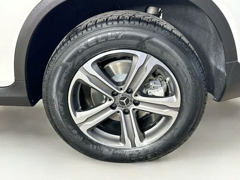 Used 2020 Mercedes-Benz GLC 300 4MATIC image 8
