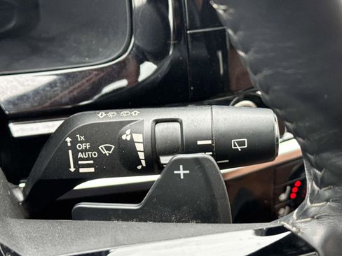 Used 2023 Nissan Pathfinder Platinum image 19