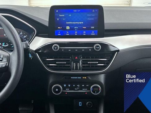 Certified 2020 Ford Escape SE image 12