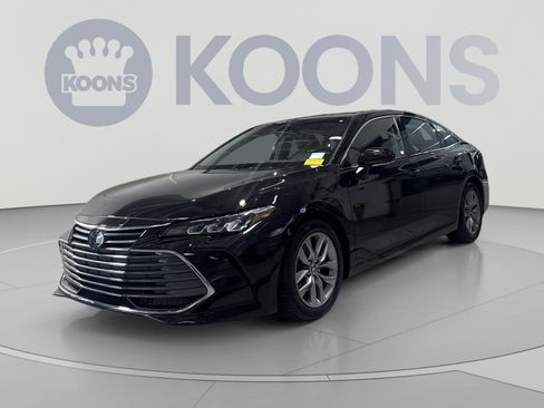 Used 2022 Toyota Avalon XLE FWD image 1