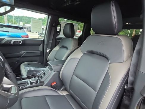 New 2026 Ford Bronco Outer Banks w/ Sasquatch Package AWD/4WD image 23