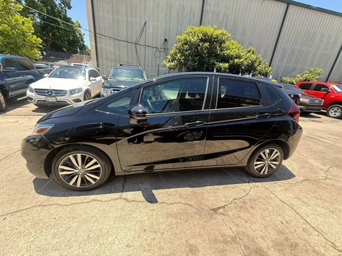 Used 2017 Honda Fit EX image 4