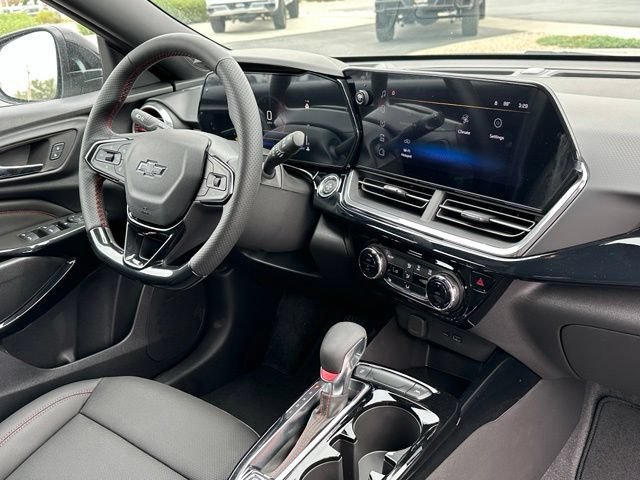 Used 2026 Chevrolet Trax RS FWD image 20