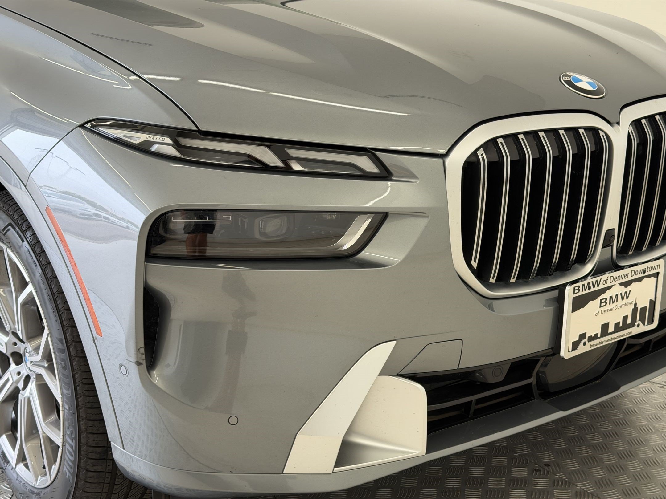 Used 2024 BMW X7 xDrive40i w/ Premium Package AWD/4WD image 12
