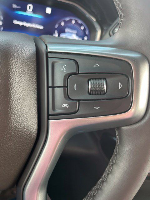 Used 2023 Chevrolet Silverado 1500 LT AWD/4WD image 16