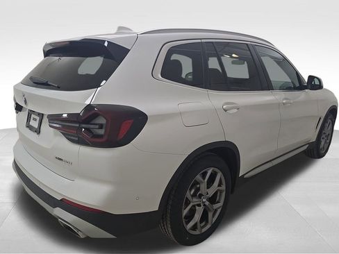Certified 2024 BMW X3 xDrive30i w/ Premium Package image 9