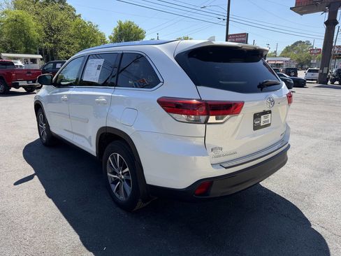 Used 2019 Toyota Highlander XLE w/ Protection Package #3 AWD/4WD image 3