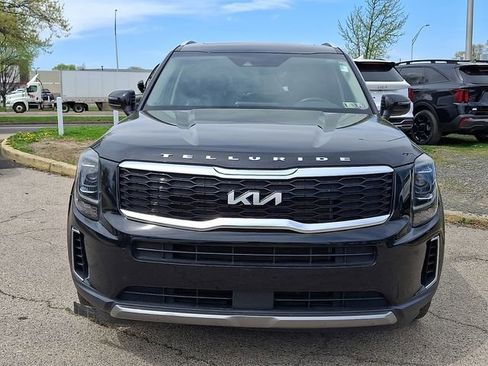 Certified 2022 Kia Telluride S image 2