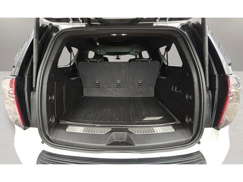 Used 2021 Chevrolet Suburban High Country w/ Premium Package image 32