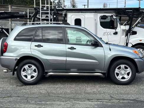 Used 2005 Toyota RAV4 Base image 3