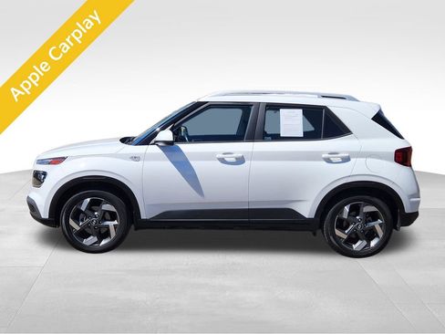 Used 2023 Hyundai Venue SEL w/ Cargo Package FWD image 2