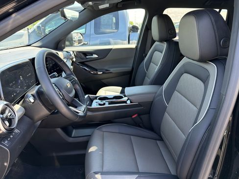 Used 2026 Chevrolet Equinox LT w/ Convenience Package II AWD/4WD image 10