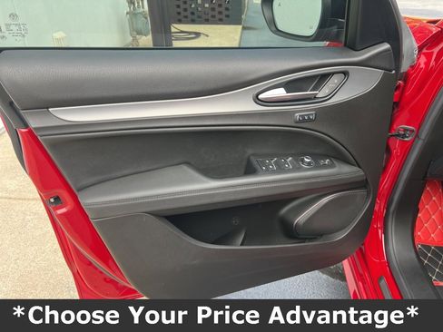 Used 2022 Alfa Romeo Stelvio Veloce image 48