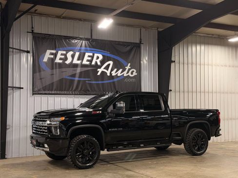 Used 2020 Chevrolet Silverado 2500 LTZ w/ LTZ Plus Package image 9