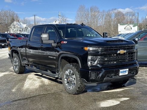 Used 2025 Chevrolet Silverado 2500 Custom w/ Custom Value Package image 6