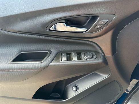 Used 2022 Chevrolet Equinox RS w/ RS Leather Package image 29