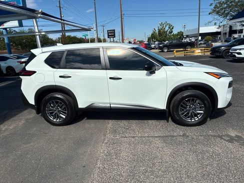 Used 2021 Nissan Rogue S AWD/4WD image 3