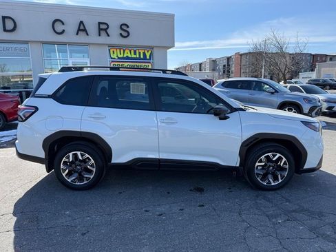 Used 2025 Subaru Forester Base image 2