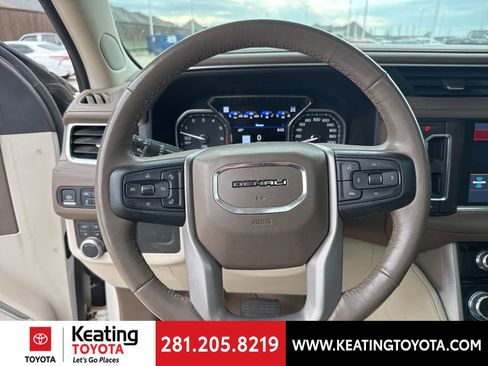 Used 2021 GMC Yukon Denali w/ Denali Premium Package image 19
