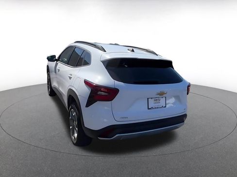 Used 2025 Chevrolet Trax LT image 10