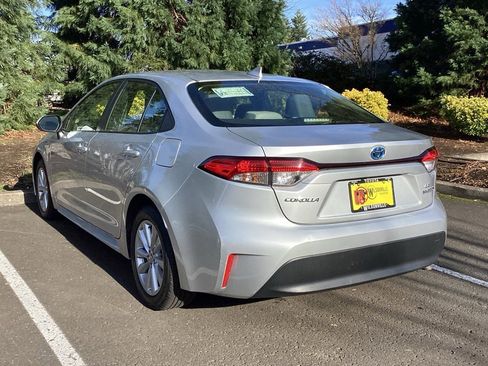 Used 2023 Toyota Corolla LE image 9