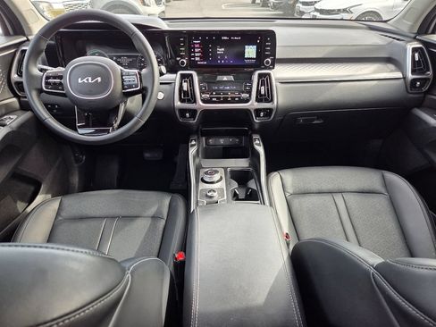 Used 2023 Kia Sorento EX AWD/4WD image 12