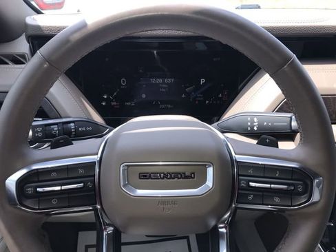 Used 2025 GMC Yukon XL Denali w/ Sun & Power Step Package AWD/4WD image 14