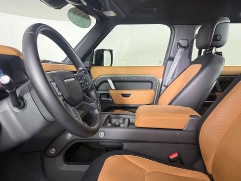 Used 2024 Land Rover Defender 110 X-Dynamic SE AWD/4WD image 34
