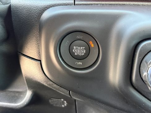 Used 2021 Jeep Wrangler Unlimited Rubicon w/ LED Lighting Group AWD/4WD image 30