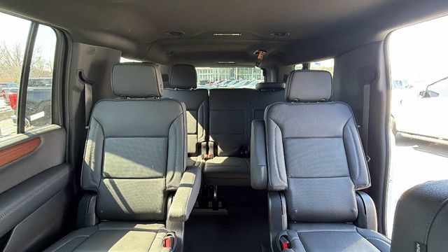Certified 2025 GMC Yukon XL Denali AWD/4WD image 35