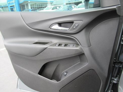 Certified 2024 Chevrolet Equinox LT FWD image 22