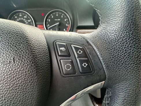 Used 2009 BMW 328i Convertible image 23