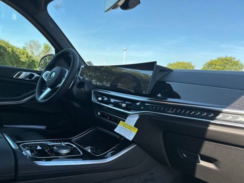 New 2026 BMW X5 xDrive40i w/ M Sport Package AWD/4WD image 27